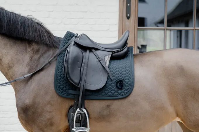 Kentuckyge Saddle Pad Plaited 3D Logo Dressage