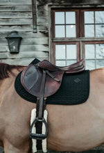 Load image into Gallery viewer, Kentucky Saddle Pad Classic show jumping
