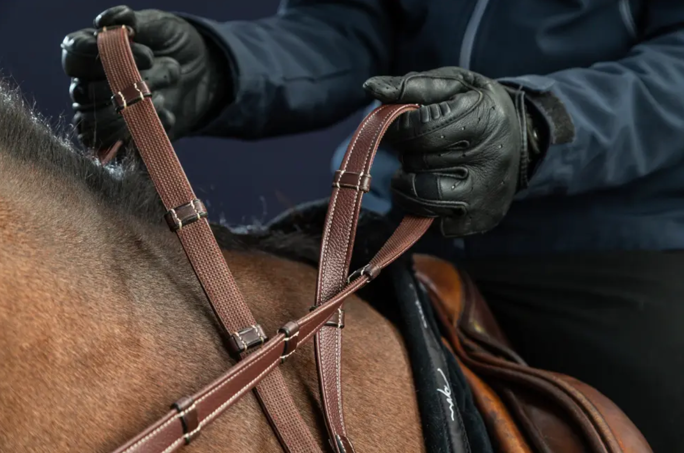 Dy'on Leather/Rubber reins with 9 leather loops