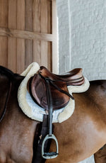 Load image into Gallery viewer, Kentucky Saddle Pad Hunter Vegan Sheepskin show jumping
