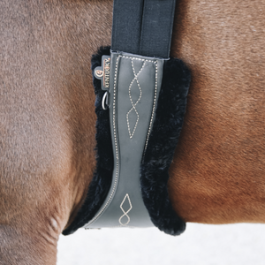 Kentucky Sheepskin Anatomic Girth Cover